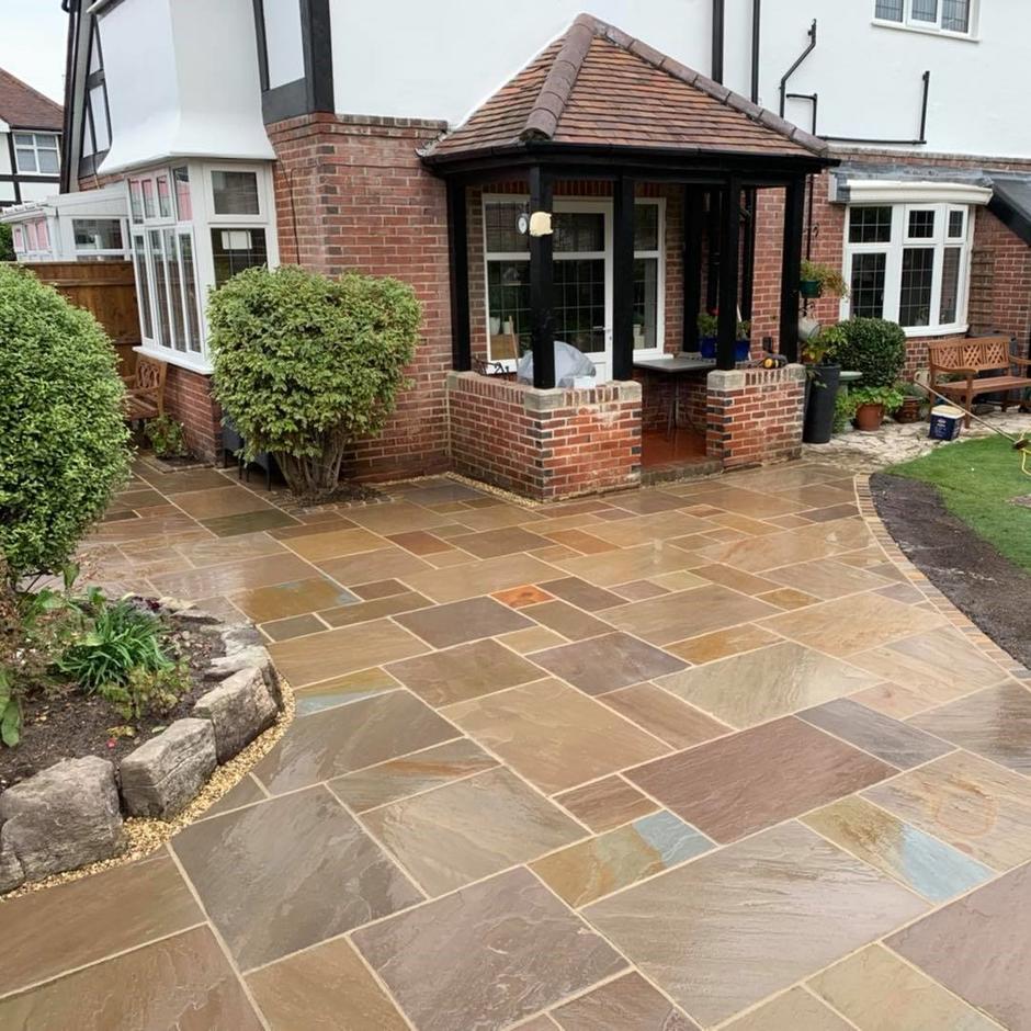 Kandla Grey sandstone finishes (riven, sawn, honed, polished)