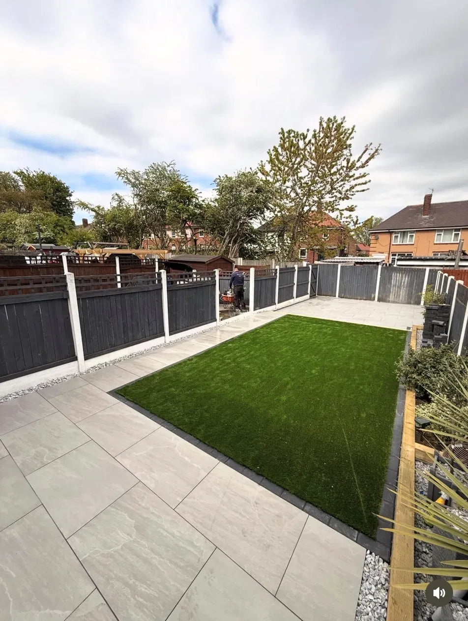 Griuban's Kandla Grey Porcelain Patio — #MyUniversalPaving