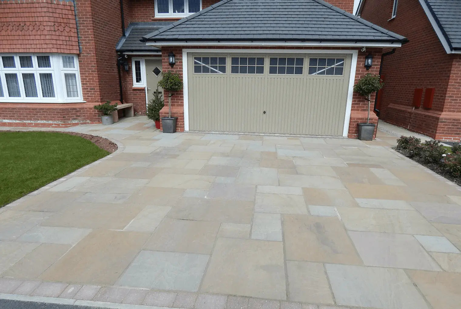 Quality Sandstone Paving