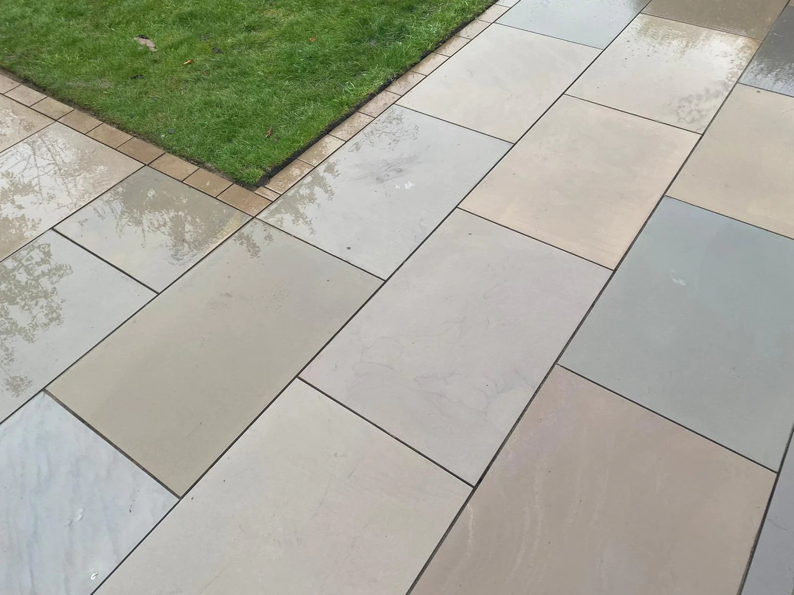 Raj Blend Indian Sandstone Paving Slabs - Sawn & Honed - 900x600 - 20mm - Smooth Paving