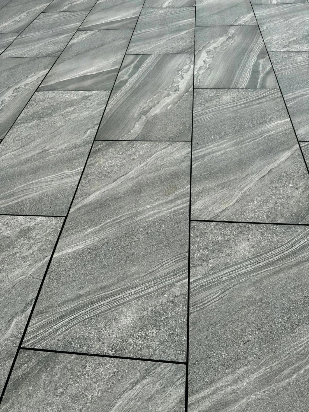 crossover grey porcelain paving 900x600