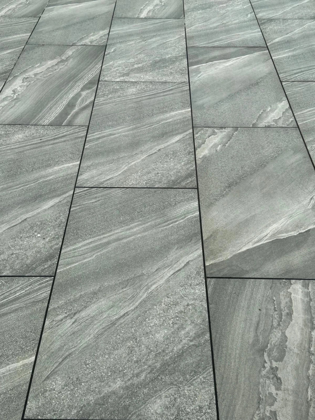 crossover grey porcelain paving 900x600