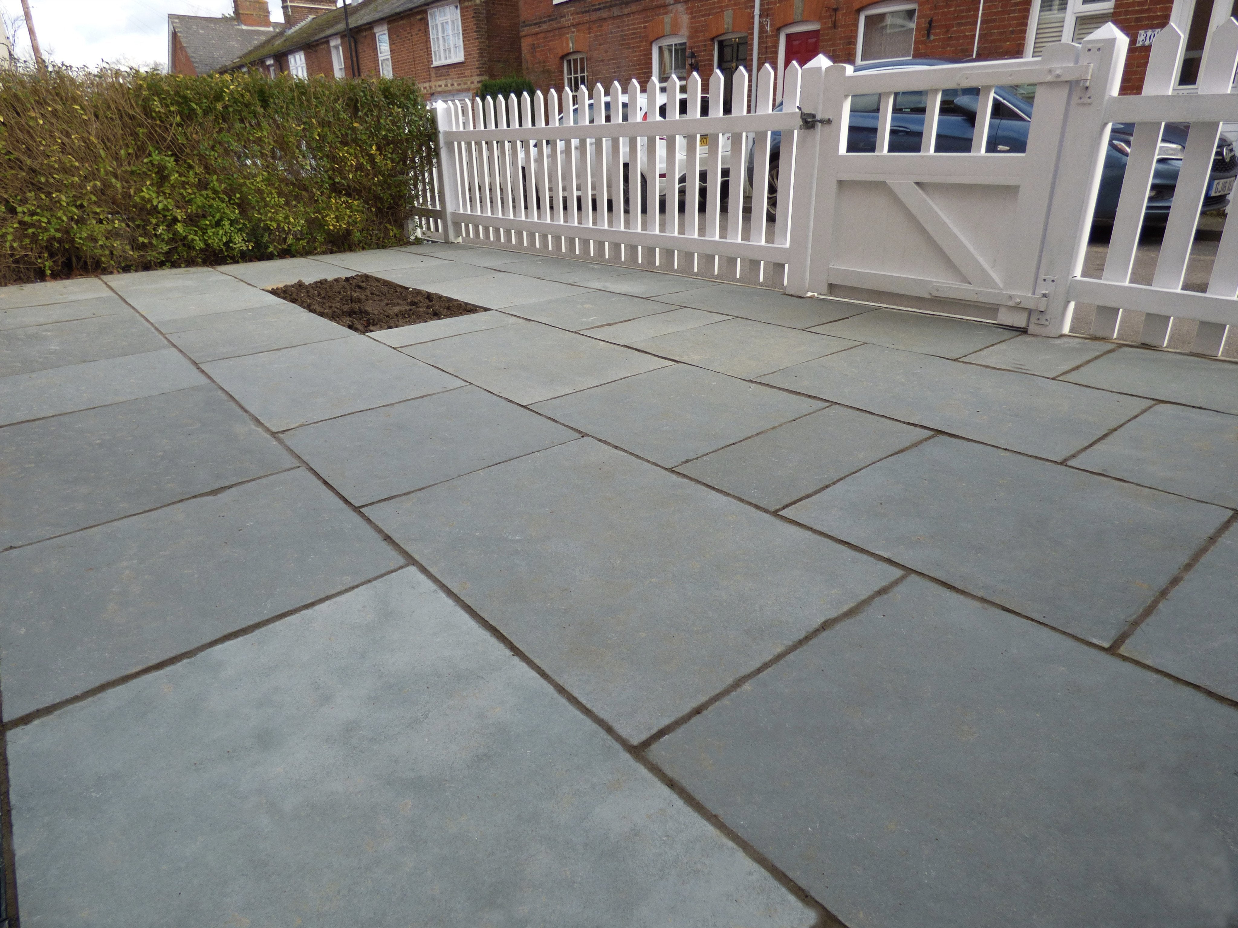 Tandur Grey Indian Limestone Paving Slabs - Riven - Sawn Edge - 900x600 - 22mm