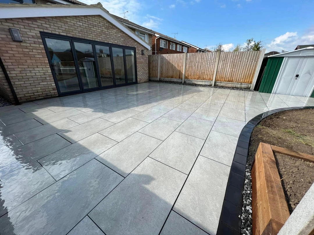 hammerstone grey porcelain paving 900x600