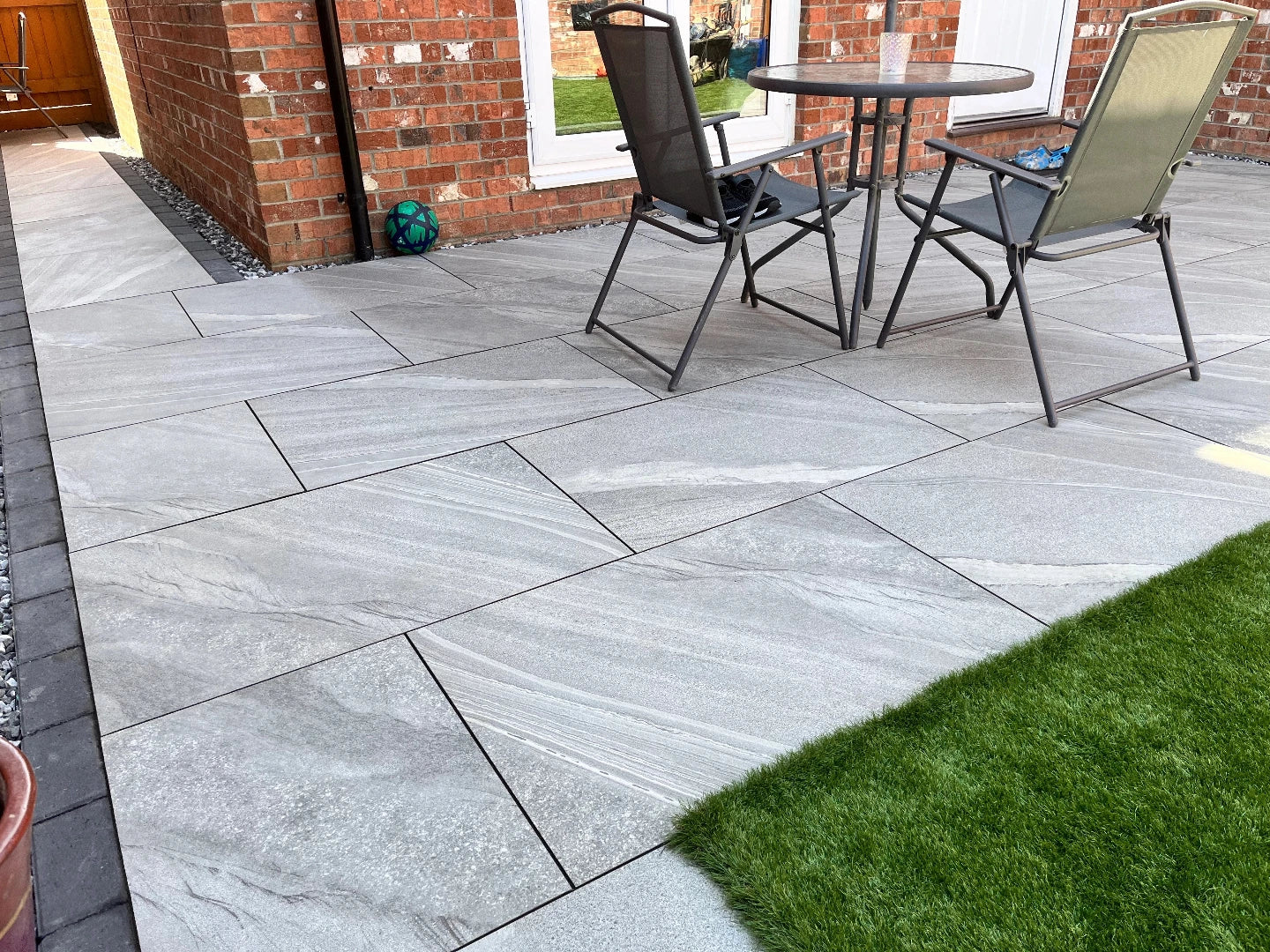 crossover grey porcelain paving 900x600