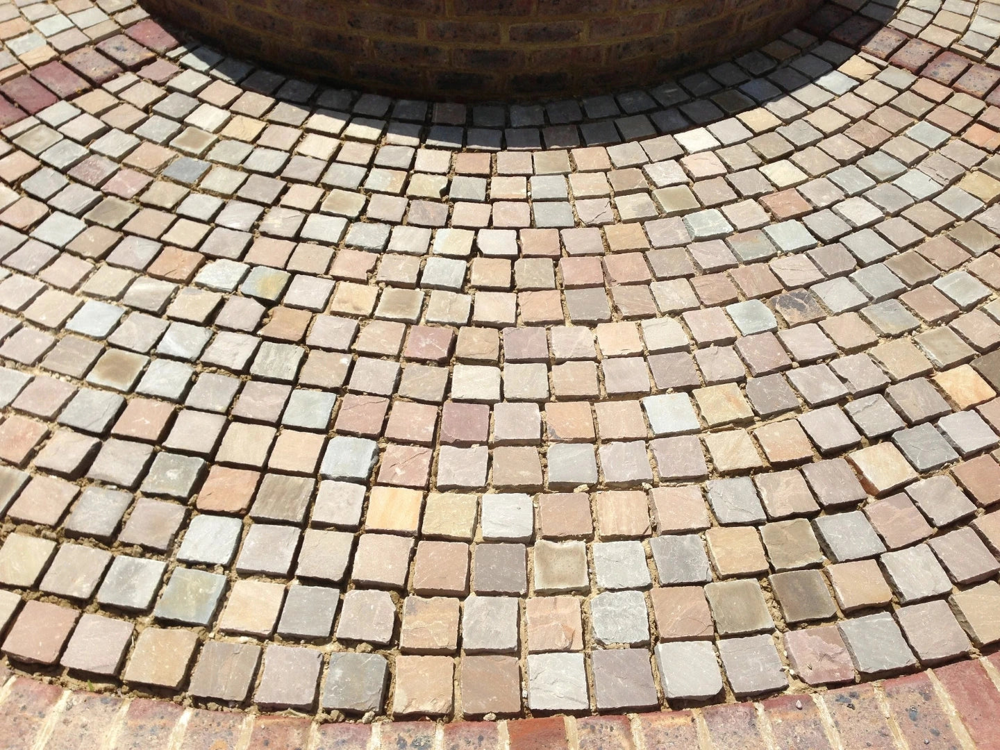 fossil mint sandstone setts 20x10