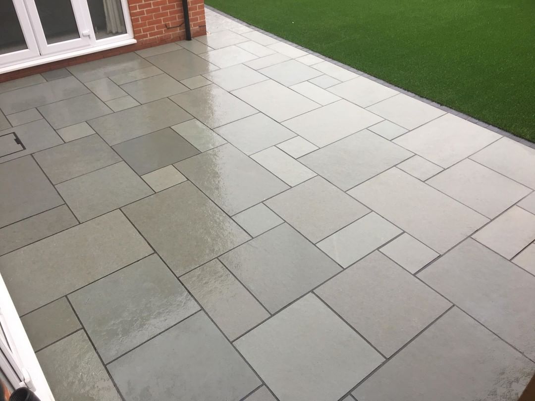 Kota Blue Indian Limestone Paving Slabs - Riven - Patio Pack - 22mm