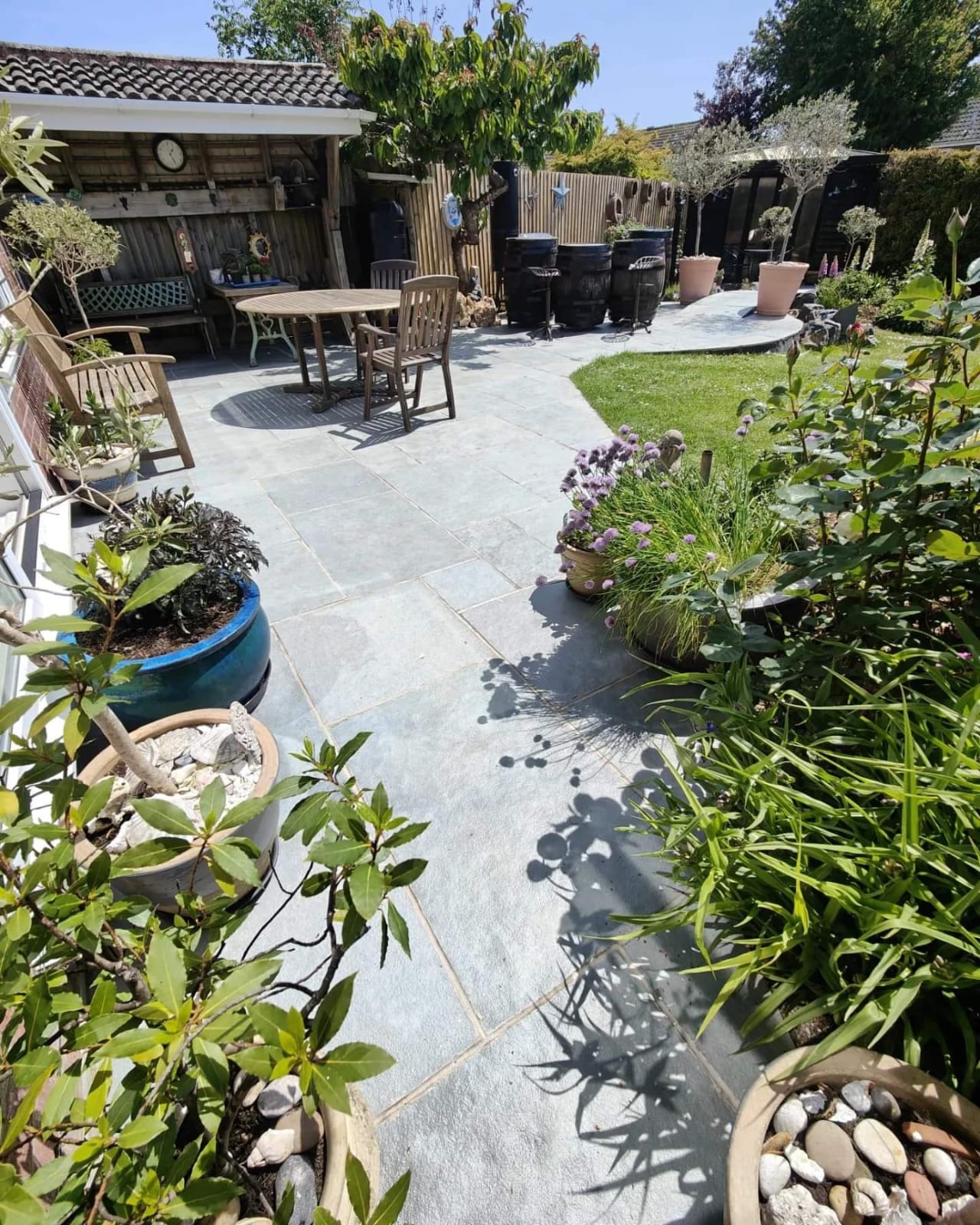 Kota Blue Indian Limestone Paving Slabs - Riven - Patio Pack - 22mm