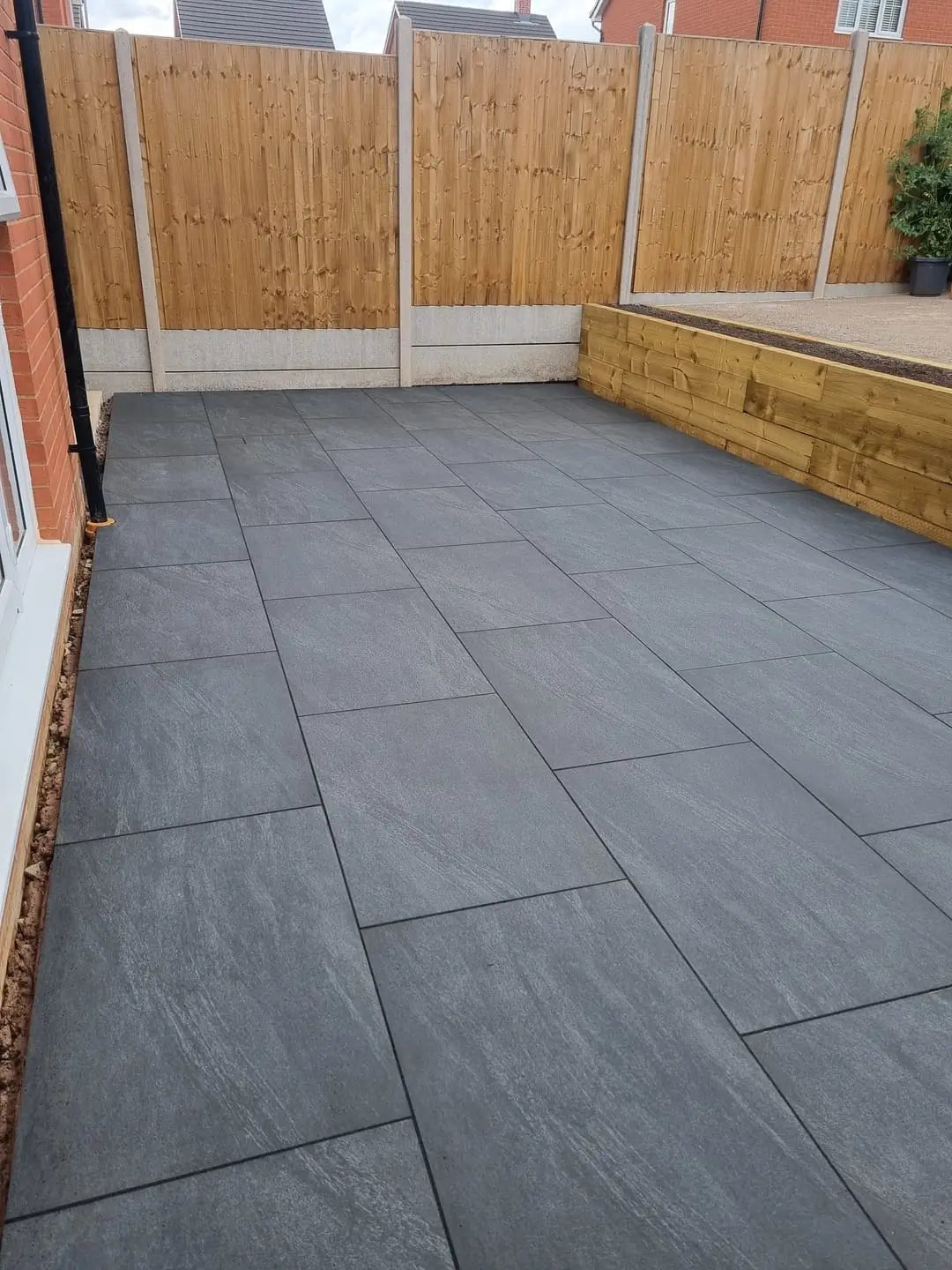 anthracite black porcelain paving 900x600