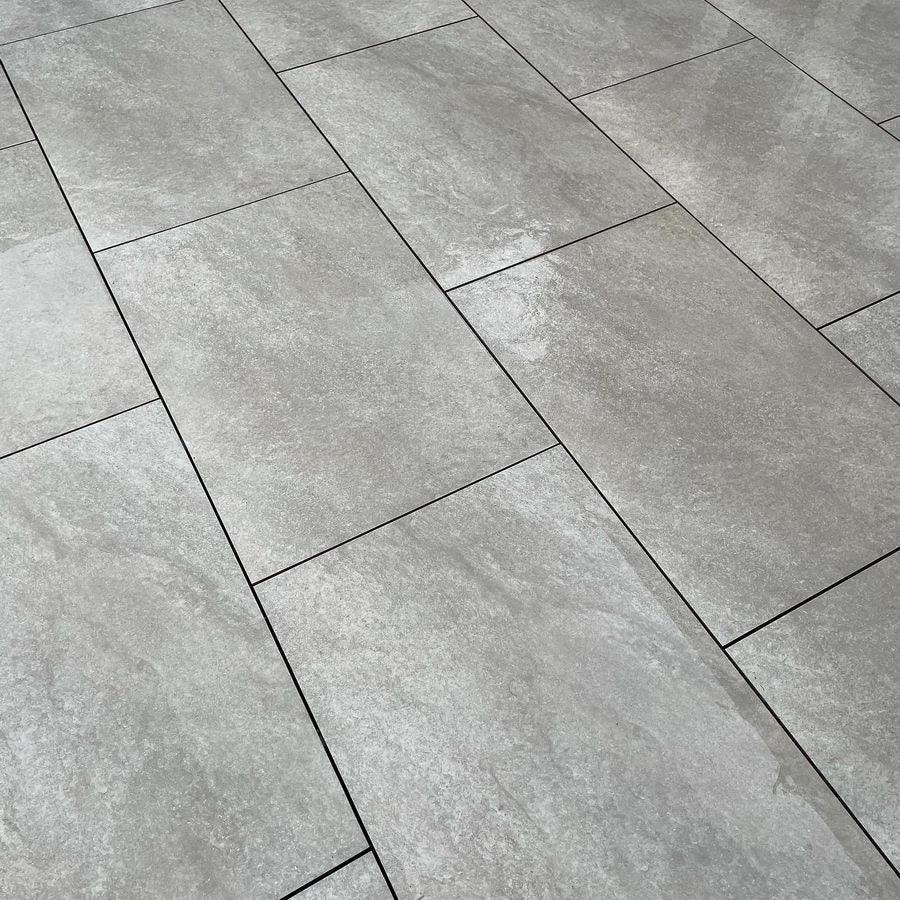 hammerstone grey porcelain paving 900x600