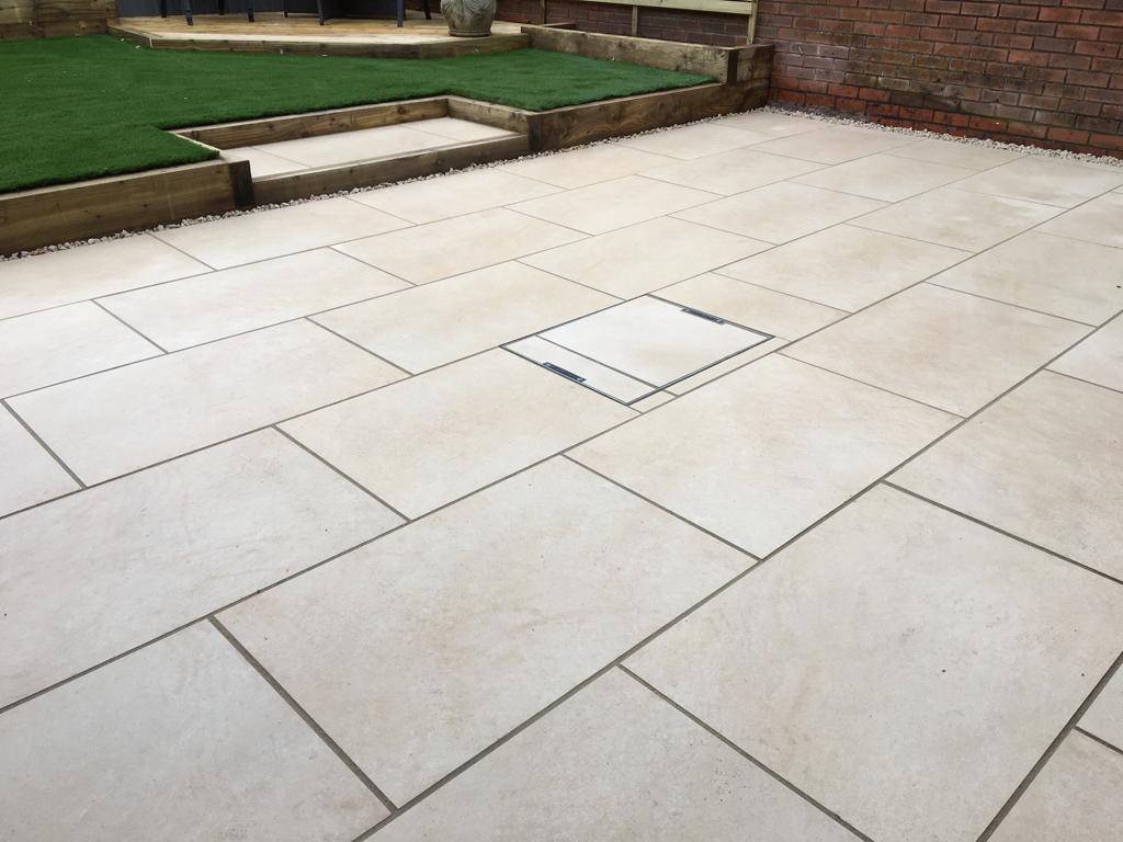 Hammerstone Beige Outdoor Porcelain Paving Tiles - 900x600 - 21.60sqm - 20mm - UniversalPaving