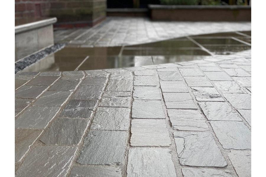 Kandla Grey Setts - Tumbled - 20x10 cm - 40-50 mm - 400 Pcs - 9sqm - UniversalPaving