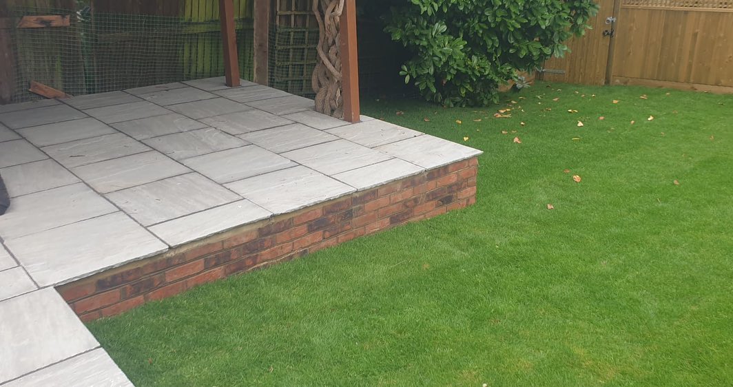 Kandla Grey Indian Sandstone Paving Slabs - Riven - 600x600 - 22mm