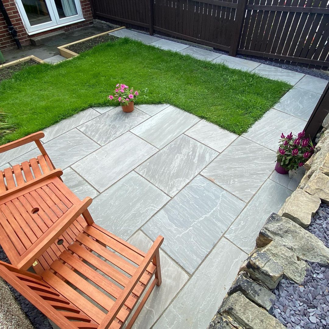 Kandla Grey Indian Sandstone Paving Slabs - Riven - 900x600 - 22mm