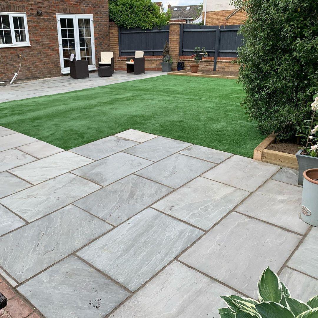 Kandla Grey Indian Sandstone Paving Slabs - Riven - 900x600 - 22mm - UniversalPaving