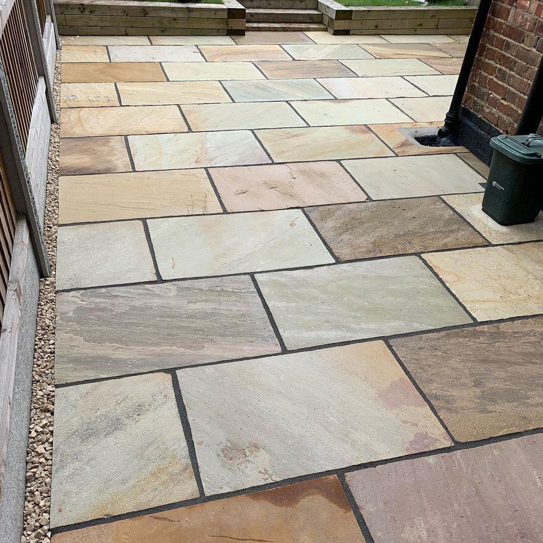 Fossil Mint Indian Sandstone Paving Slabs - Riven - 900x600 - 22mm