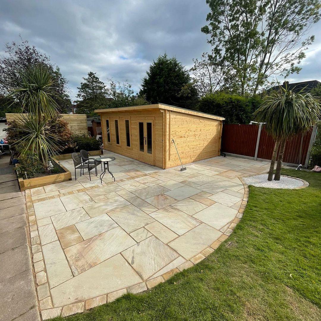 Mint Indian Sandstone Paving Slabs - Riven - Patio Pack - 22mm - UniversalPaving