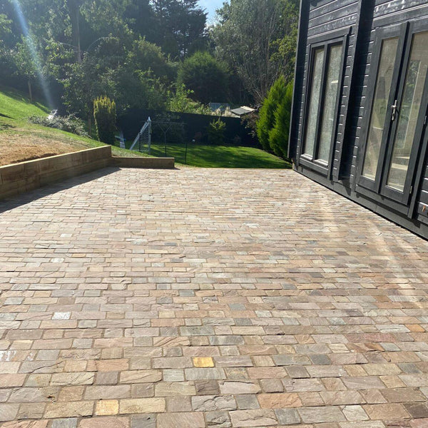 Raj Green Setts - Handcut - 20x10 cm - 40-50 mm - 400 Pcs - 9sqm - UniversalPaving