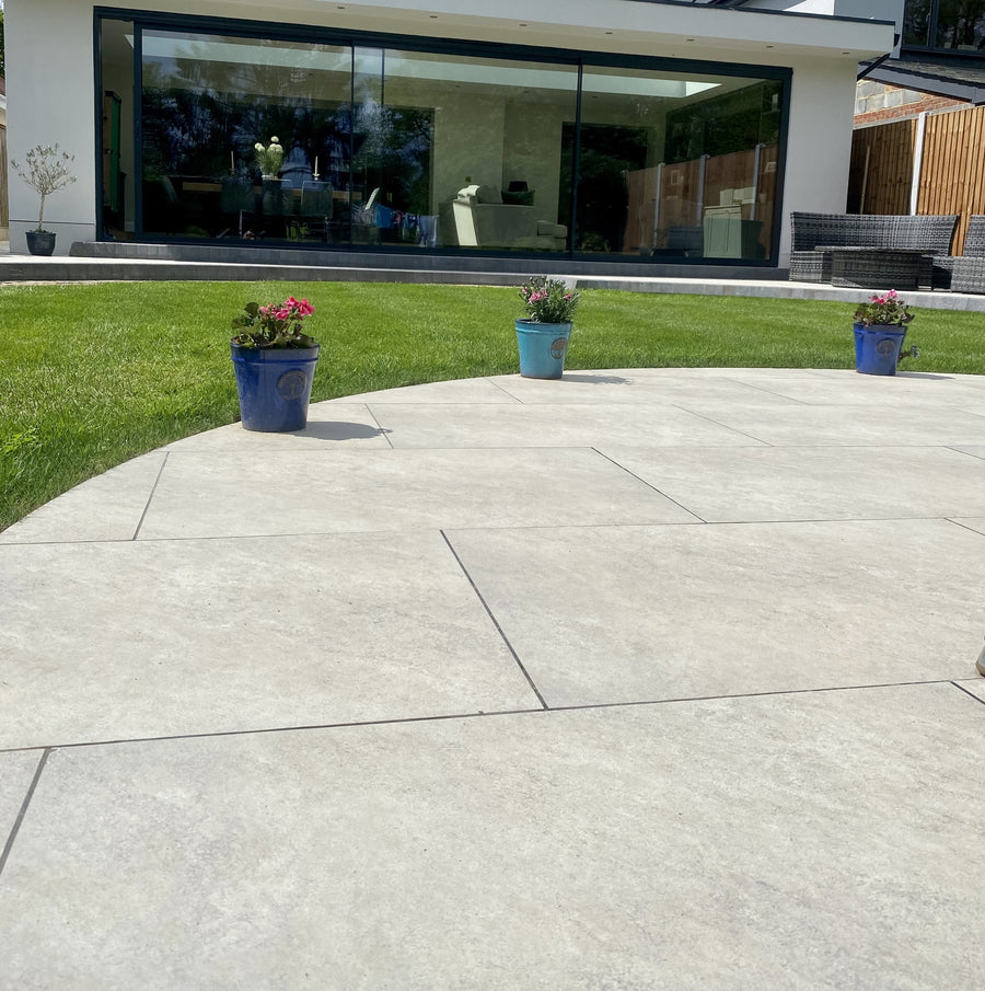 WHITE PORCELAIN PAVING SLABS – UniversalPaving