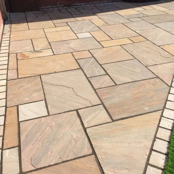 Autumn Brown Indian Sandstone Paving Slabs - Riven - Patio Pack - 22mm