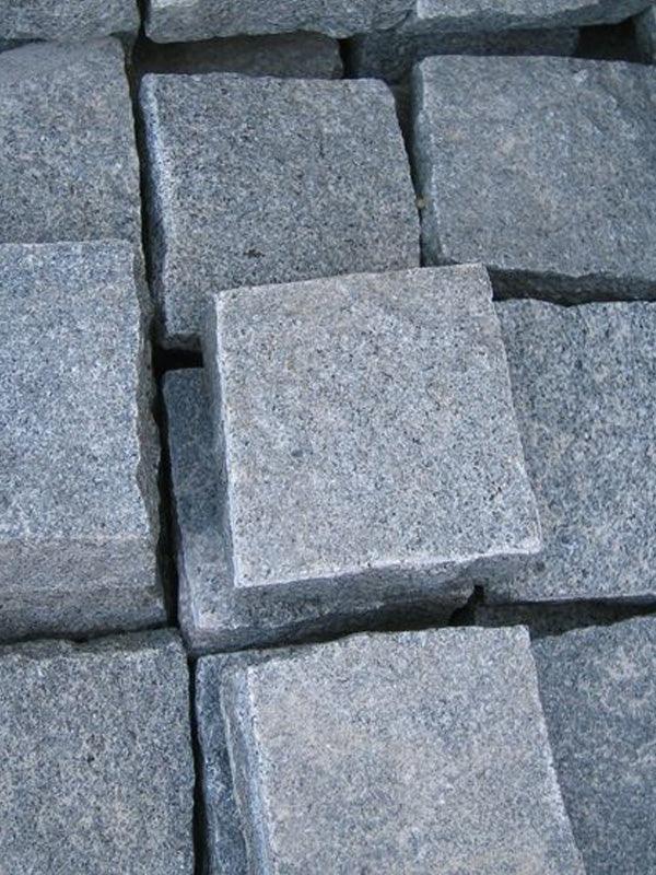 Black Granite Cobbles - Handcut - 10x10 cm - 40-60 mm - 1000 Pcs - 10sqm