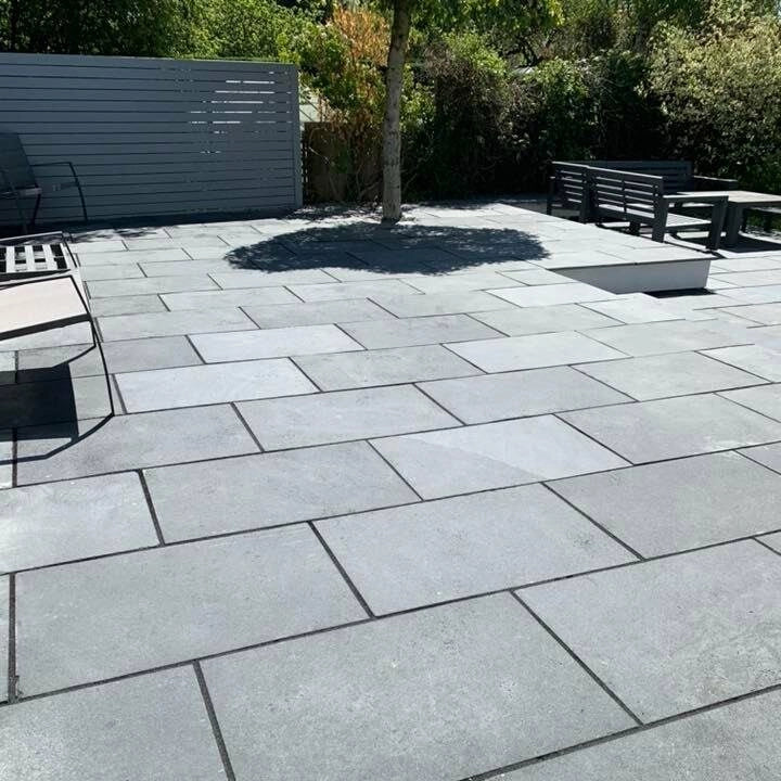 kota blue limestone paving 900x600 sawn edge