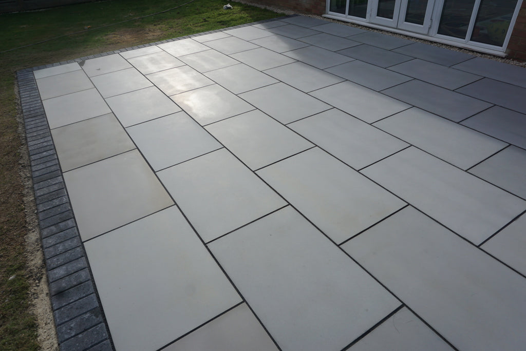 Kandla Grey Smooth Indian Sandstone Paving Slabs | Sawn & Honed ...