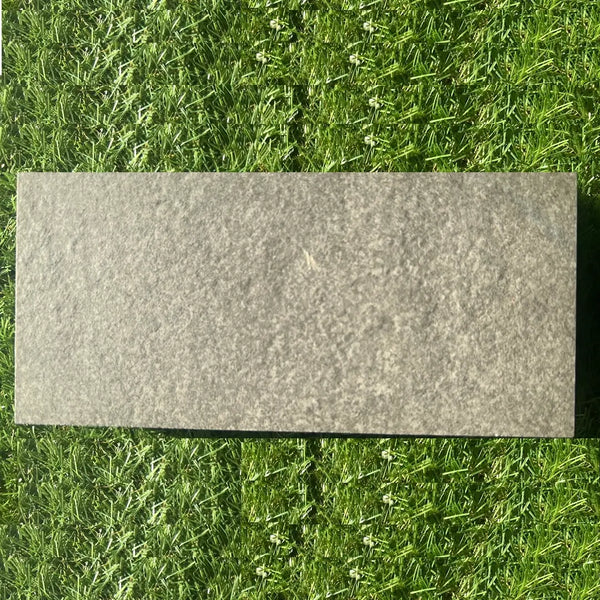 EVEREST GREY OUTDOOR PORCELAIN - Sample EVEREST GREY OUTDOOR PORCELAIN - Sample