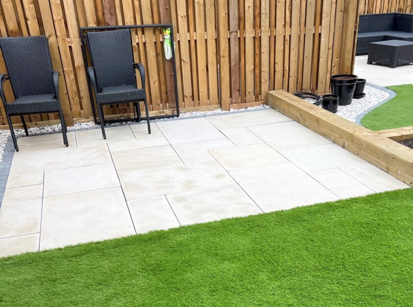 Mint Smooth Sandstone Paving Sawn & Honed Patio Pack 20mm