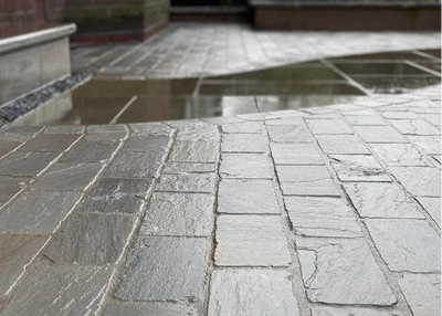 Kandla Grey Setts - Tumbled - 20x10 cm - 40-50 mm - 400 Pcs - 9sqm - UniversalPaving Kandla Grey Setts - Tumbled - 200x100 - 40-50 mm