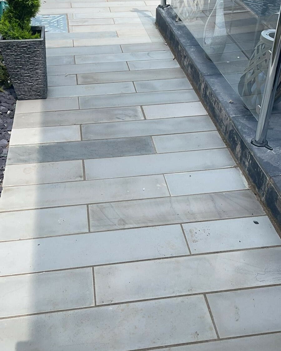 Kandla Grey Smooth Sandstone Plank - Sawn & Honed - 800x200 - 20mm Kandla Grey Smooth Sandstone Linear Paving - Sawn & Honed - 900x200 - 20mm
