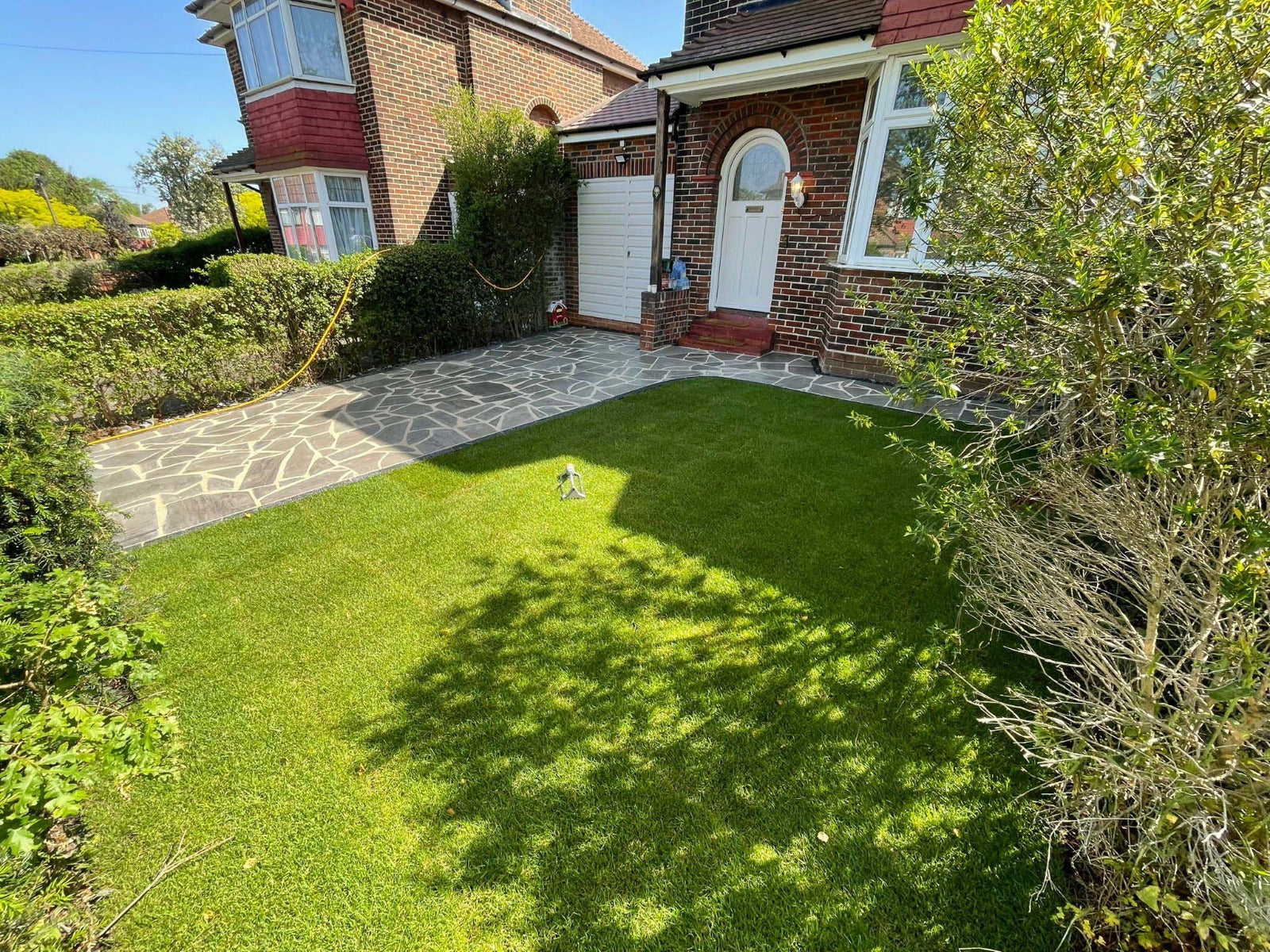 kandla grey sandstone crazy paving