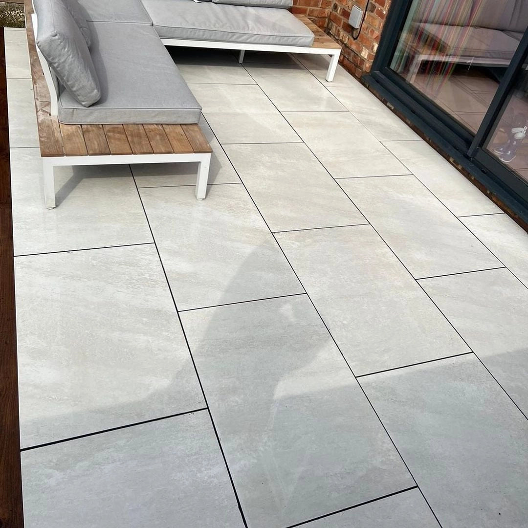 himalayan white porcelain paving 900x600