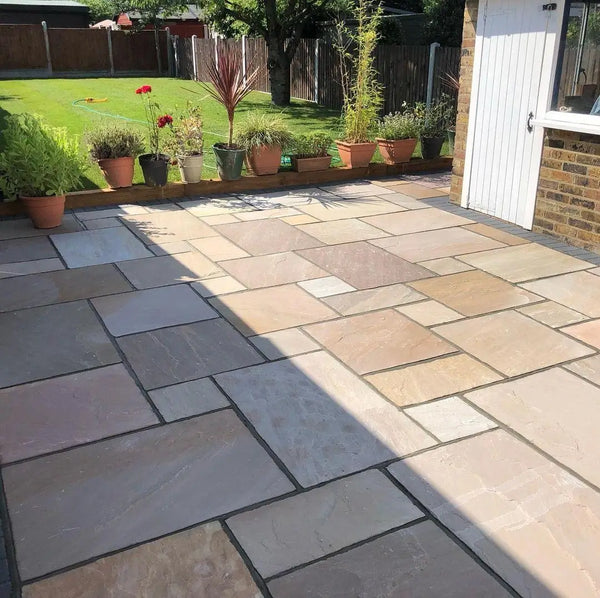 Raj Green Indian Sandstone Paving Slabs - Riven - Patio Pack - 22mm - UniversalPaving Raj Green Indian Sandstone Paving Slabs - 560 Series - Riven - Patio Pack - 22mm