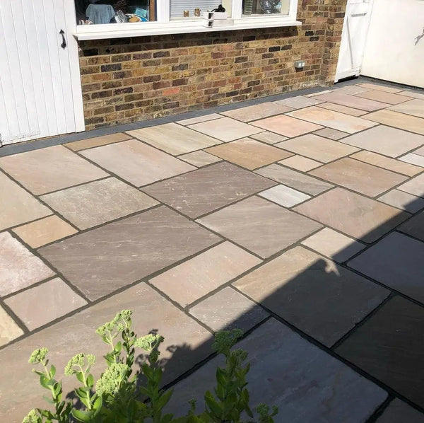Raj Green Indian Sandstone Paving Slabs - Riven - Patio Pack - 22mm Raj Green Indian Sandstone Paving Slabs - 560 Series - Riven - Patio Pack - 22mm