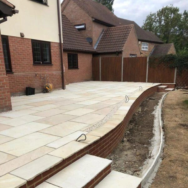 Fossil Mint Indian Sandstone Paving Slabs - Riven - 900x600 - 22mm