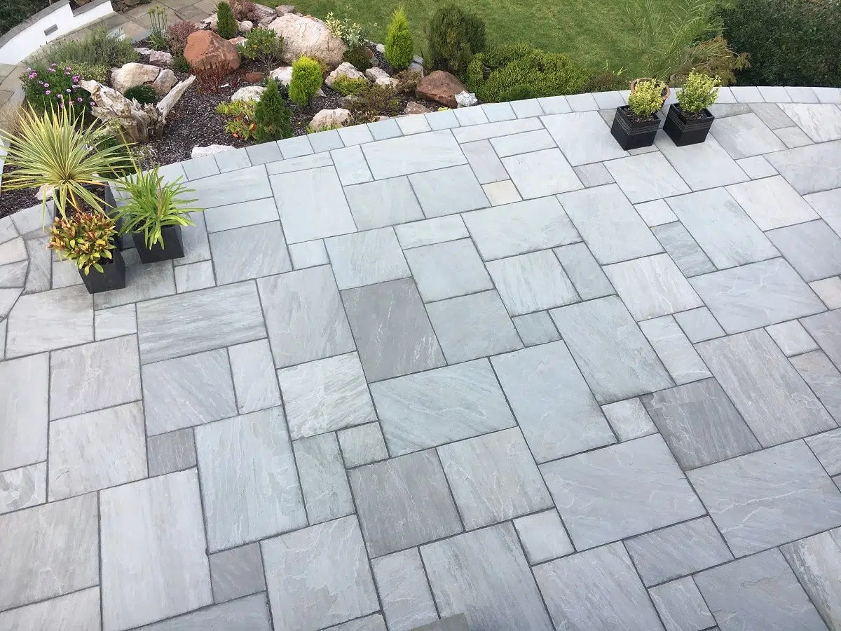 kandla grey indian sandstone paving slabs 560 series riven patio pack 22mm
