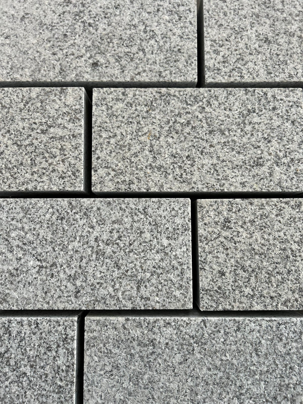 Grey Granite Setts - Flamed - 200x100 - 40 mm