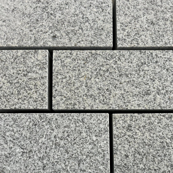 Grey Granite Setts - Flamed - 200x100 - 40 mm