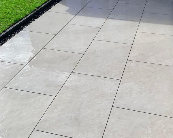 Quartz White Outdoor Porcelain Paving Tiles - 900x600 - 20mm