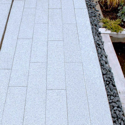 Silver Grey Granite Linear Paving - Flamed - 900x200 - 20mm