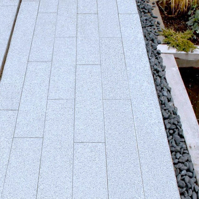 silver grey granite edging 900x200