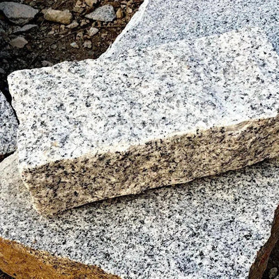 garden paving slabs Silver Grey Granite Setts - Handcut - 200x100 - 40-60mm