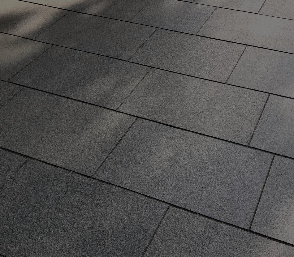 Graphite Black Granite Paving Slabs - Flamed - 900x600 - 20mm - Textured Paving