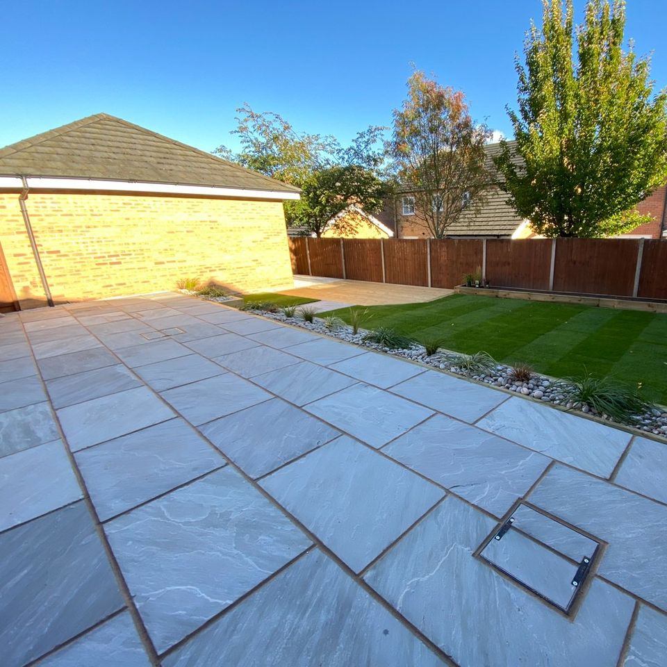 Kandla Grey Indian Sandstone Paving Slabs - Riven - 600x300 - 22mm